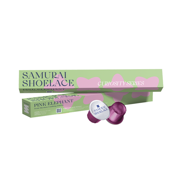 Samurai Shoelace Pink Elephant burundi kávékapszulája transzparens háttéren rózsaszín kapszulával