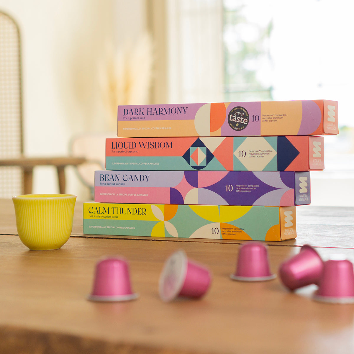 Samura Shoelace specialty kávékapszula havidijas klubtagság, amivel 20% kedvezménnyel olcsóbban vehetsz kávékapszulát. A képen a Samurai Shoelace kávékapszulái látszódnak.